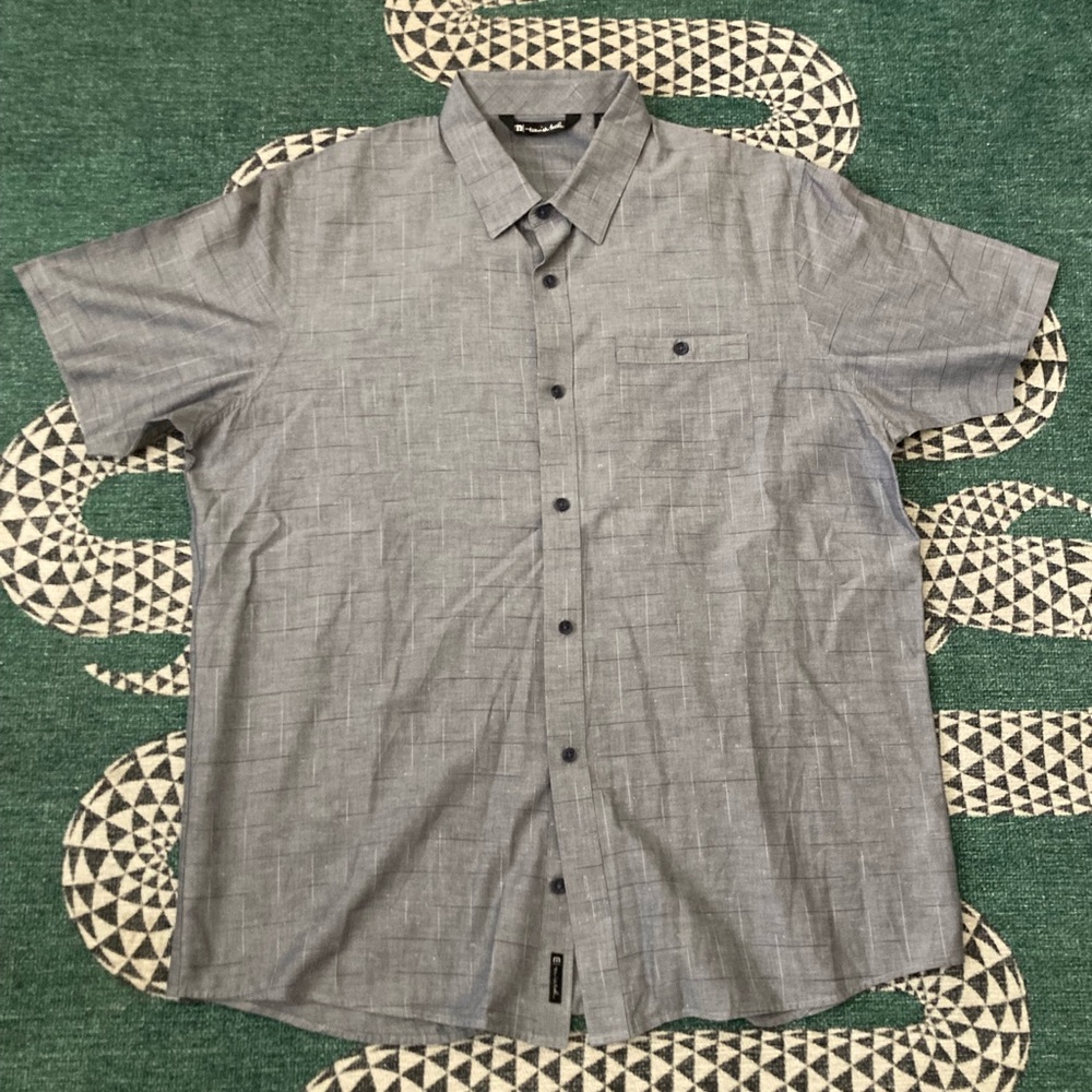 Travis Mathew Blue/Grey Casual Button Down Shirt (XL)